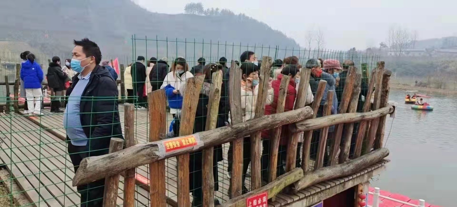 105434125.jpg 105434125.jpg